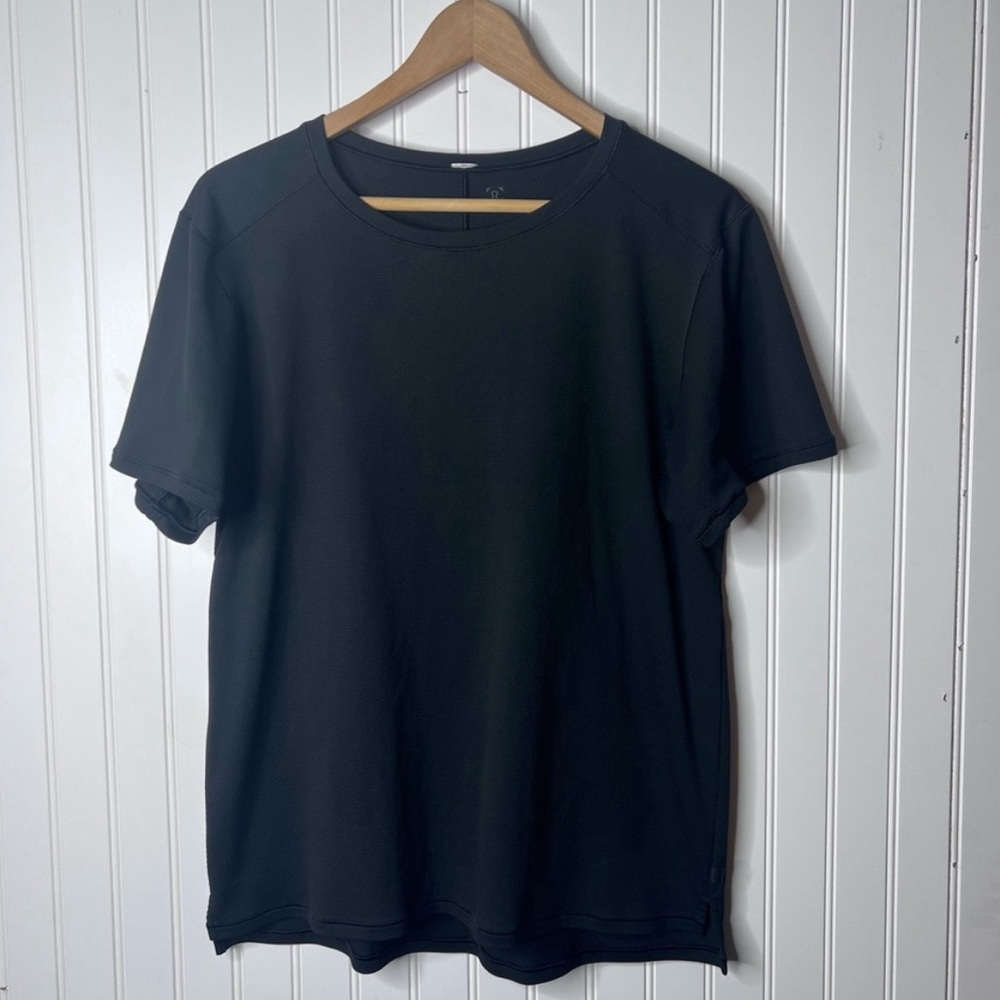 Lululemon Athletica Short Sleeve Sports Shirt Size Medium